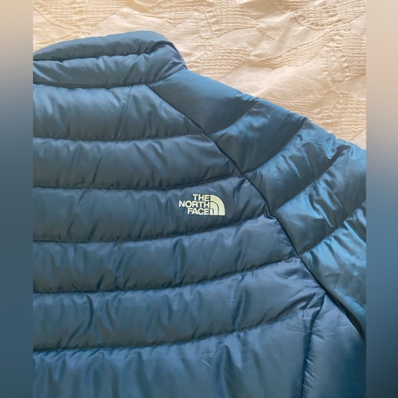 🎉🧚‍♀️ NWT The North Face stylish gorgeous women’s down jacket. - Picture 7 of 8